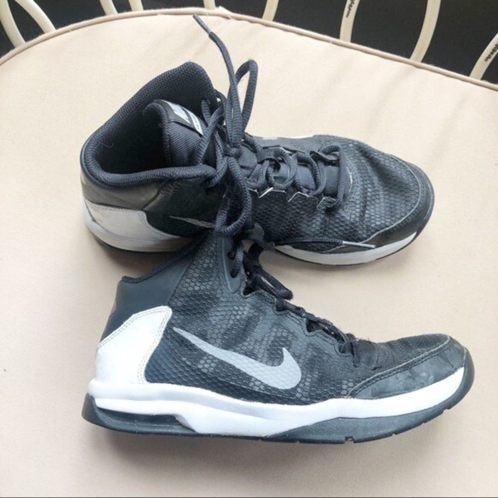Nike Air Without A Doubt Basketball Shoes Black White 5.5Y